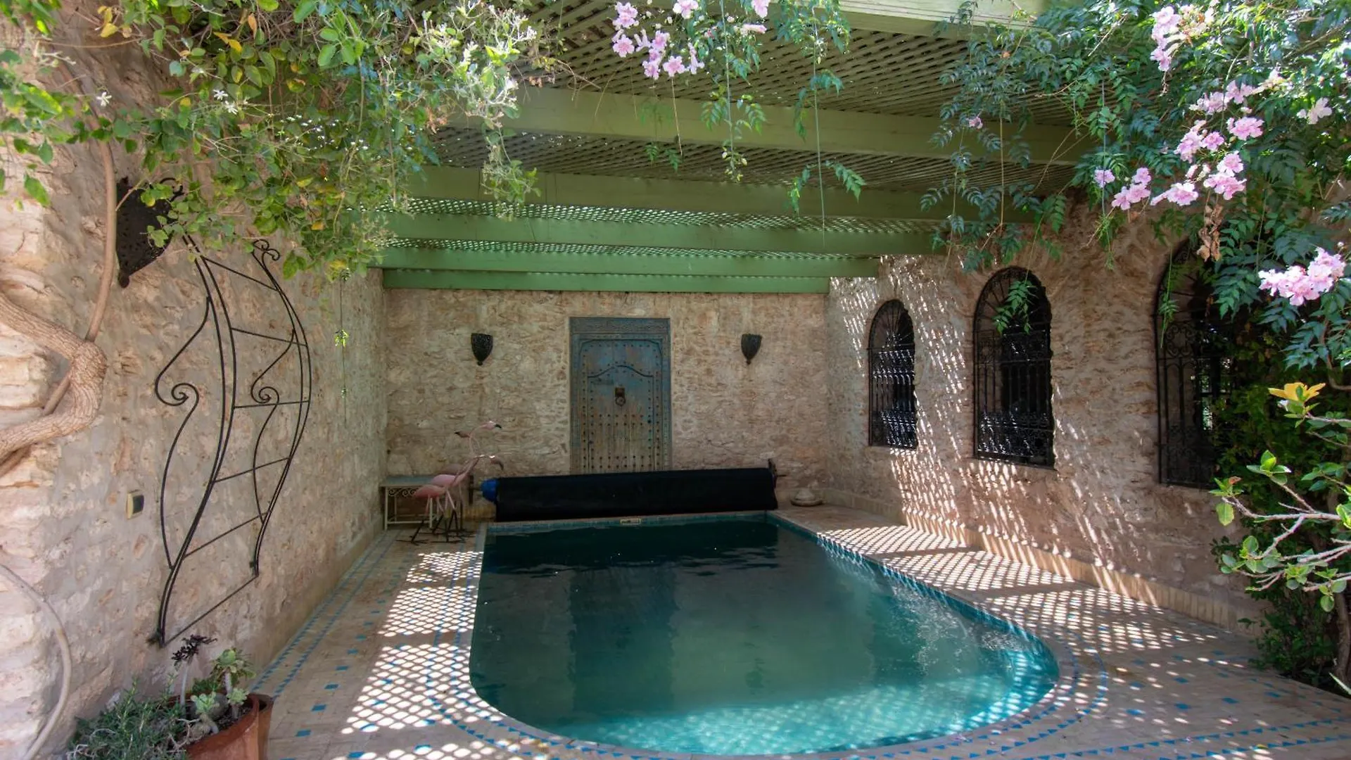 Riad Des 1001 Fleurs El Arba